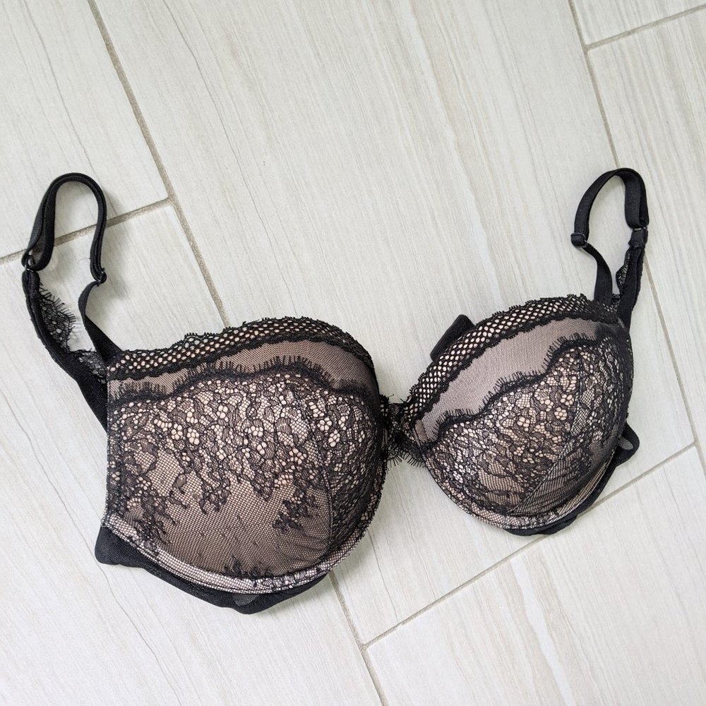 Victoria's Secret Very Sexy Push up Bra 32DDD lace